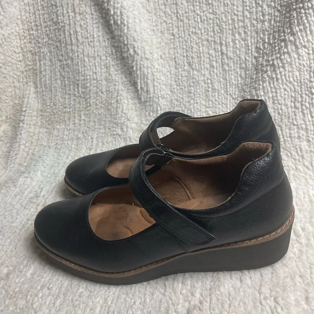 Euro Soft synthetic Black Mary Jane wedge Shoes SZ11M